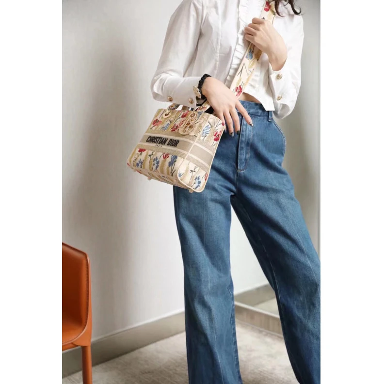 Replica bags Interior Dior Medium Lady D-Lite Bag Beige Multicolor Hibiscus Metallic Thread Embroidery