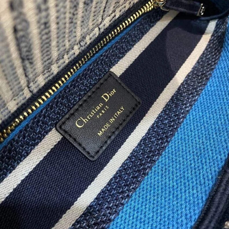 Top lv Can be ca Dior Medium Lady D-Lite Bag Blue Dior Palms Embroidery