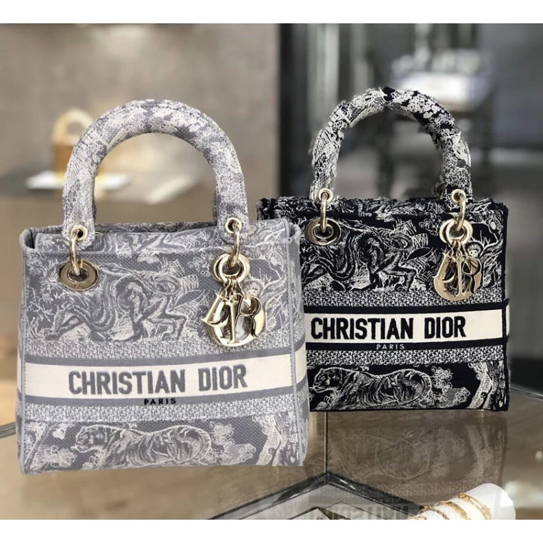 Louis vuitton locations 24 x 20 x Dior Medium Lady D-Lite Bag Gray Toile de Jouy Reverse Embroidery