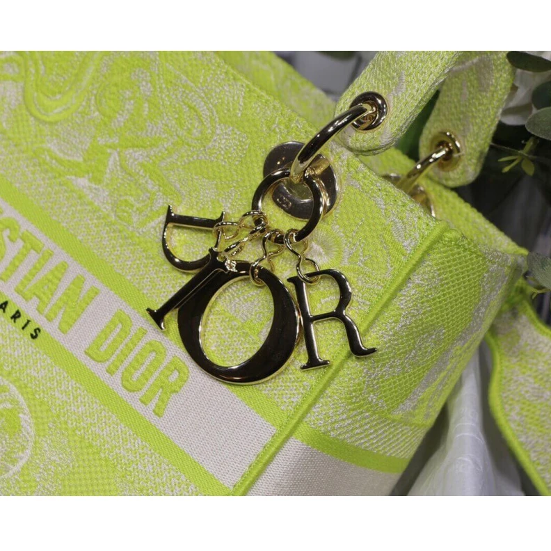 Replica bags The bag m Dior Medium Lady D-Lite Bag Lime Toile de Jouy Reverse Embroidery