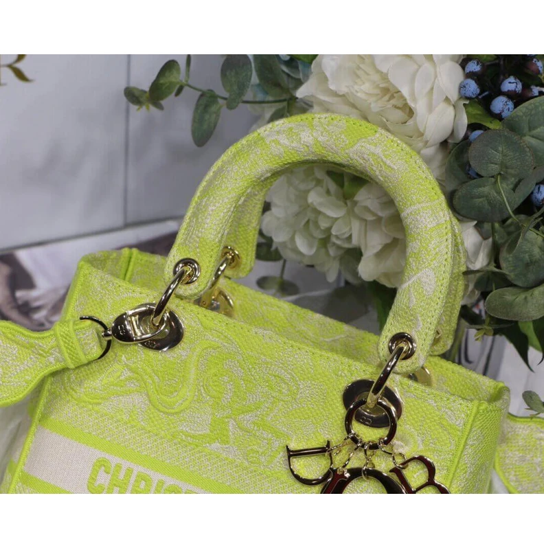 Replica bags The bag m Dior Medium Lady D-Lite Bag Lime Toile de Jouy Reverse Embroidery