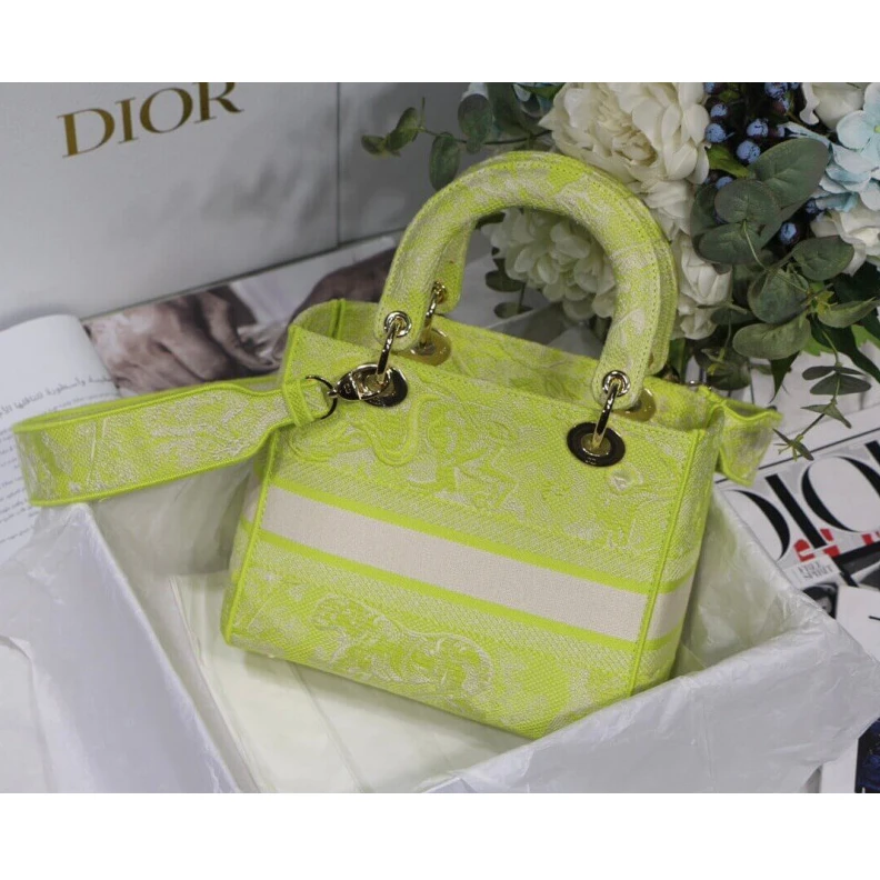 Replica bags The bag m Dior Medium Lady D-Lite Bag Lime Toile de Jouy Reverse Embroidery