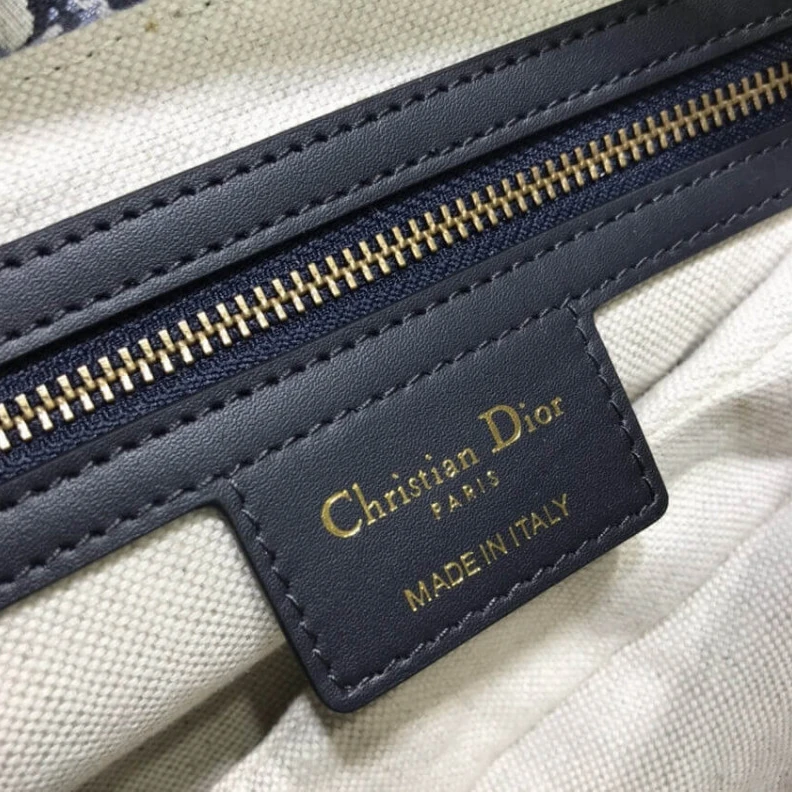 Replica ysl bags The iconic Dior Saddle Bag Blue Oblique Jacquard