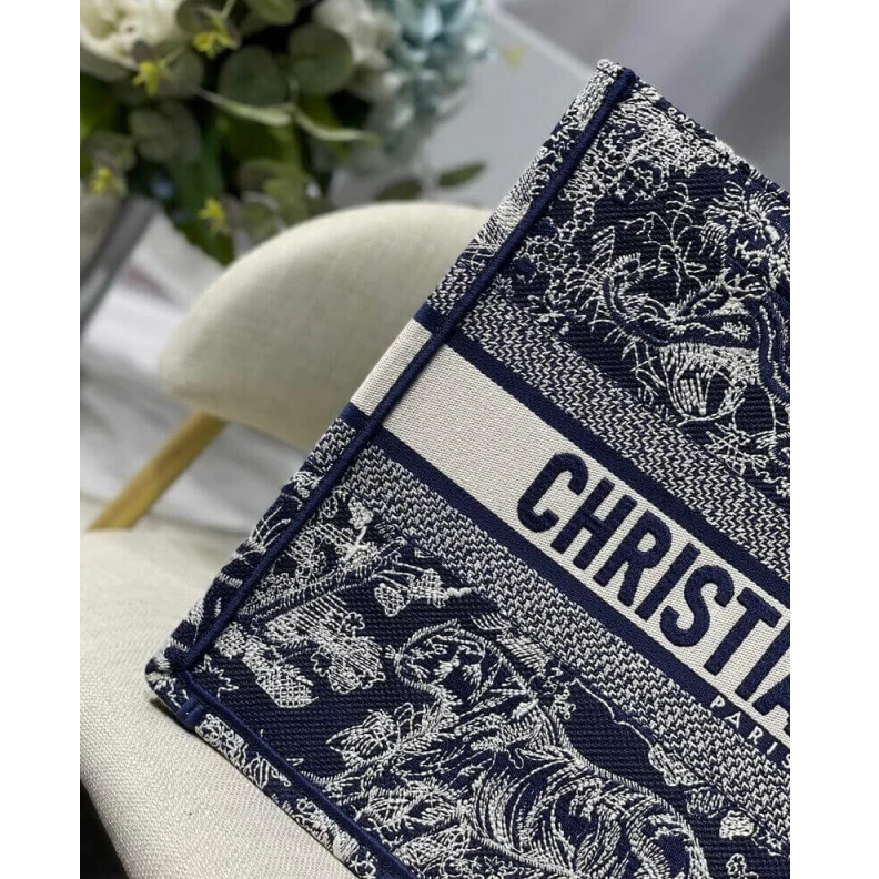 Top lv 'CHRISTIA Dior Small Book Tote Blue Toile de Jouy Reverse Embroidery