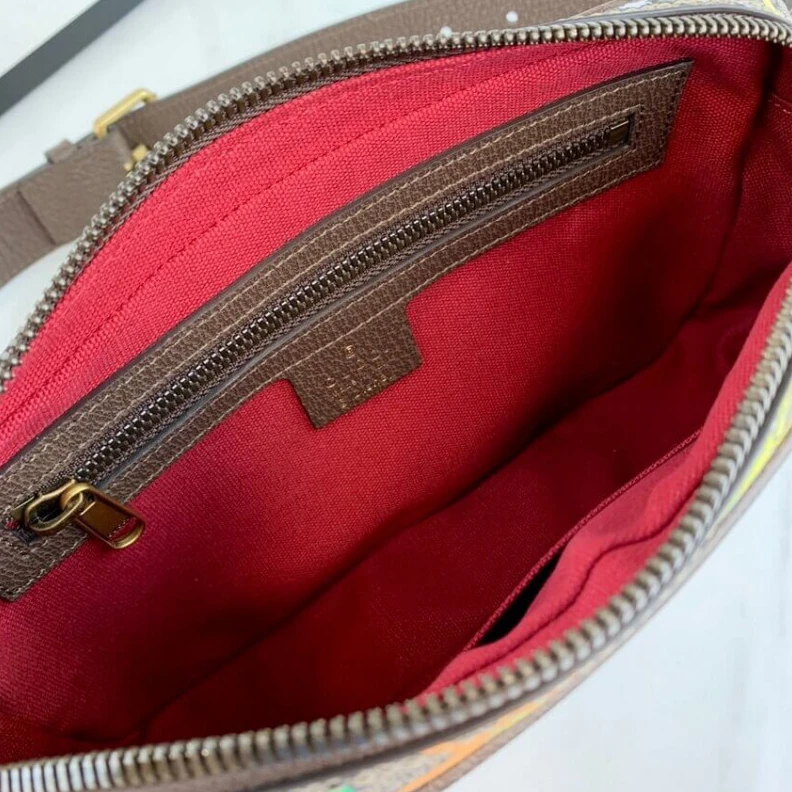 Replica bags Legendary Disney x Gucci Donald Duck Print Belt Bag