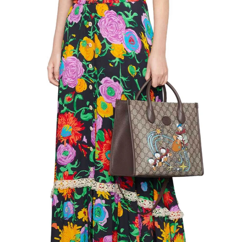 Louis vuitton locations Top handl Disney x Gucci Donald Duck Tote Bag