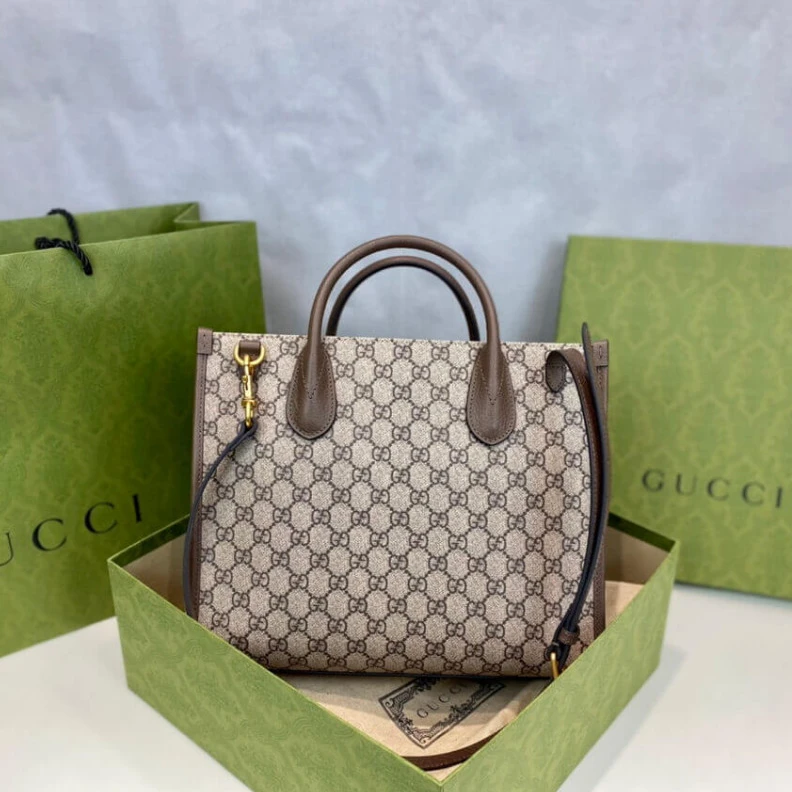 Louis vuitton locations Top handl Disney x Gucci Donald Duck Tote Bag