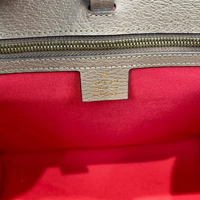 Louis vuitton locations Top handl Disney x Gucci Donald Duck Tote Bag