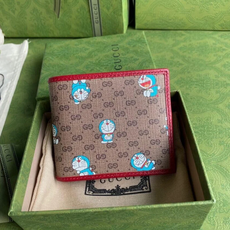 Top lv Eight car Doraemon x Gucci Bifold Wallet