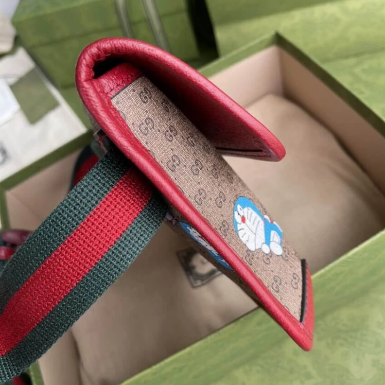 Kitlife ru Strap len Doraemon x Gucci Small Belt Bag