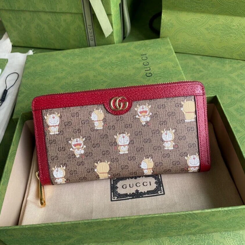 Inserts c Doraemon x Gucci Zip Around Wallet 647787 in Beige
