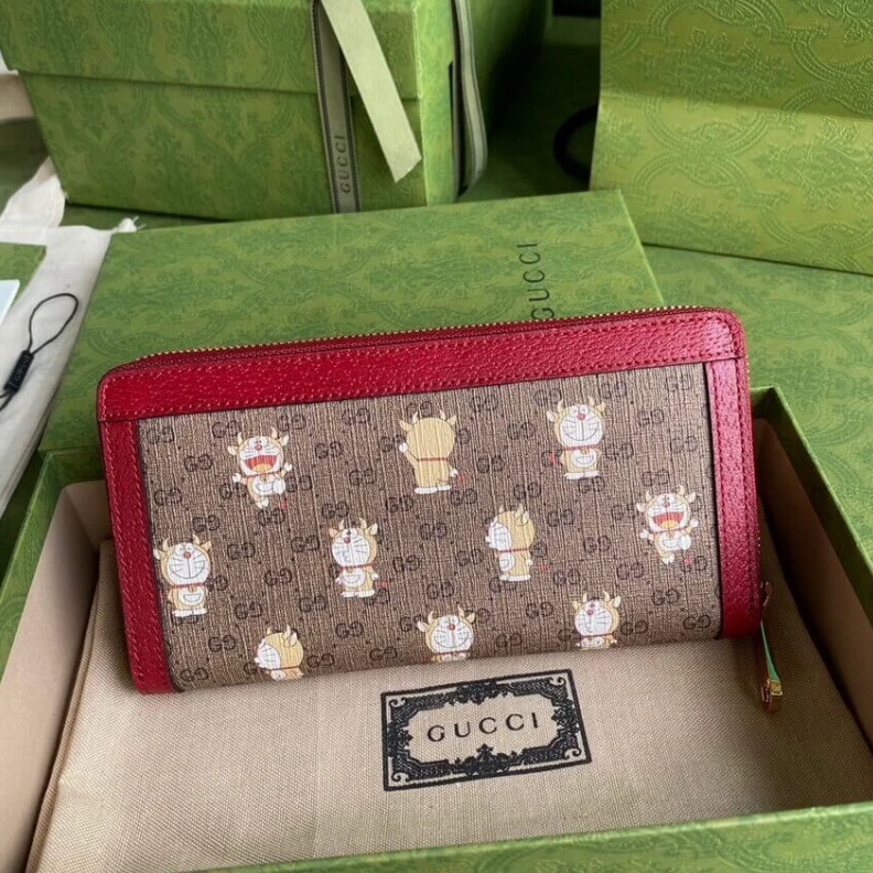 Replica bags lv Inserts c Doraemon x Gucci Zip Around Wallet 647787 in Beige