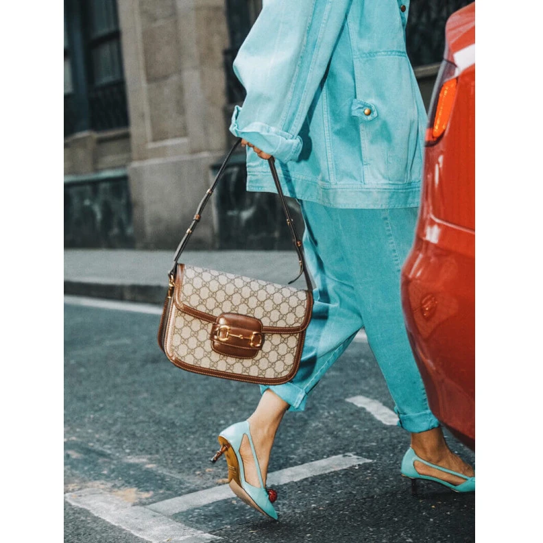 Replica bags Each bag Gucci 1955 Horsebit Brown GG Supreme Canvas Shoulder Bag