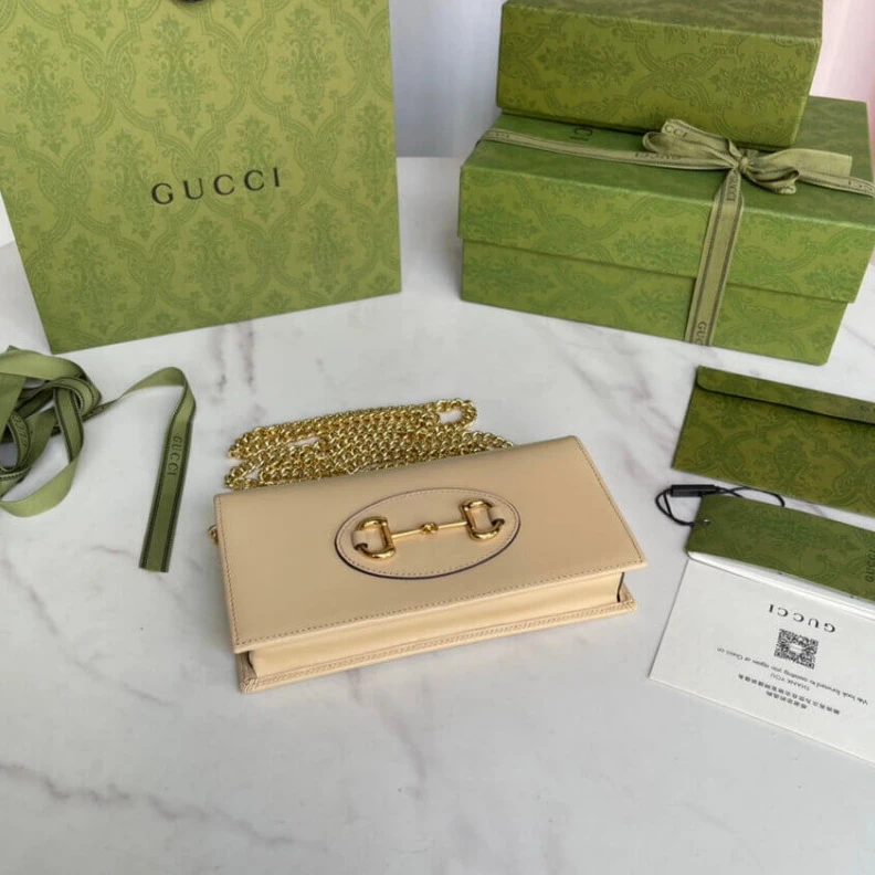 Kitlife 1 open po Gucci 1955 Horsebit Wallet With Chain in Beige Leather