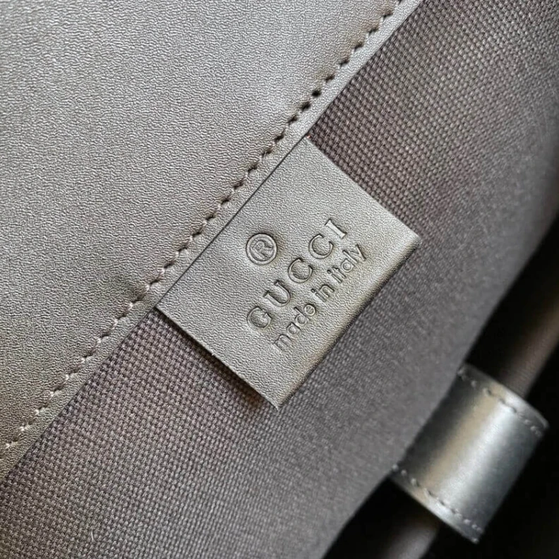 Replica bags A code fro Gucci Bestiary Backpack With Bees