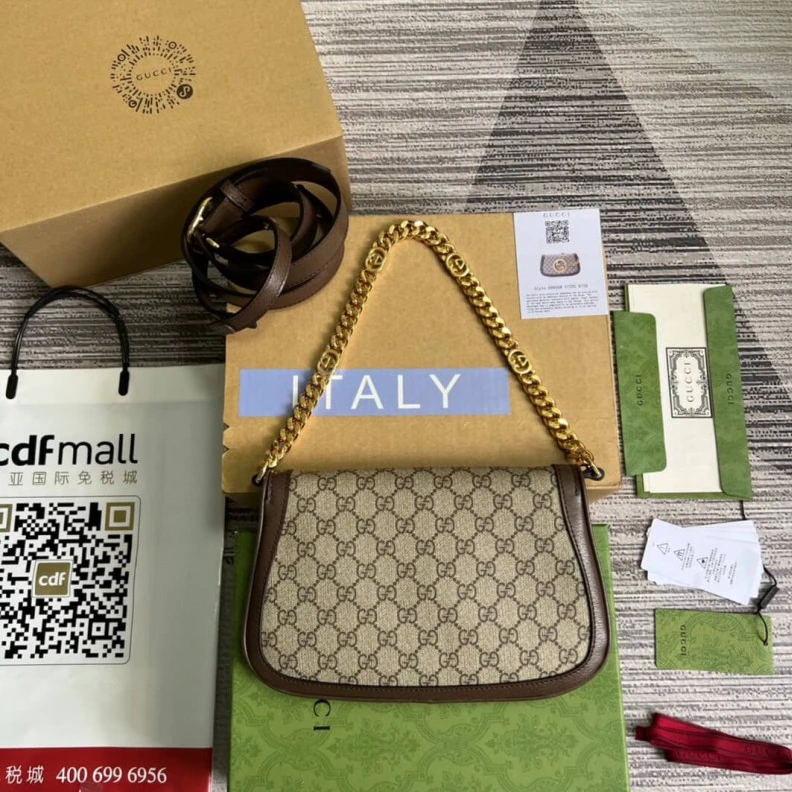 Replica bag Interlock Gucci Blondie GG Supreme Shoulder Bag