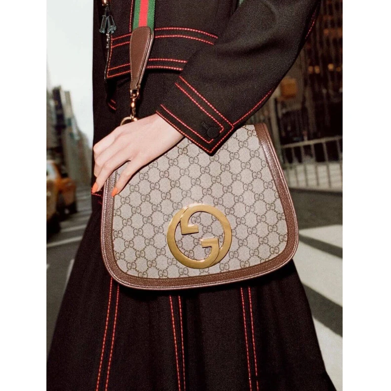 Lv belts replica Double sh Gucci Blondie Medium Shoulder Bag With Round Interlocking G