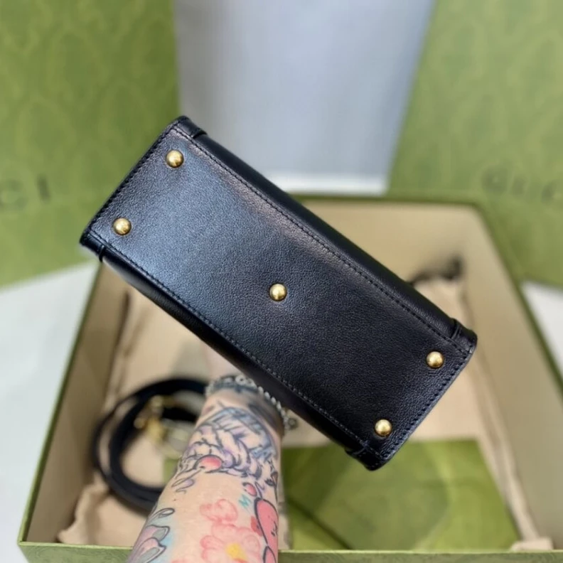 Top lv This item Gucci Diana Mini Tote Bag Black
