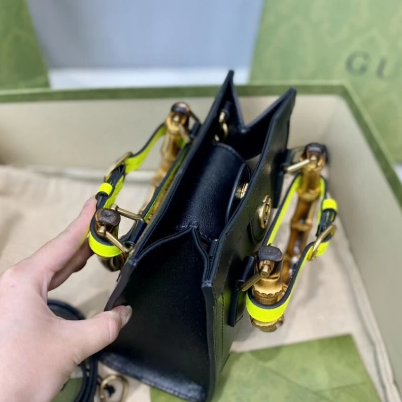 Top lv This item Gucci Diana Mini Tote Bag Black