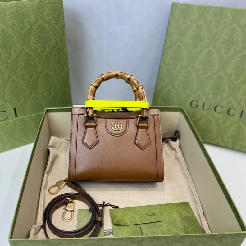 Lv belts replica Detachabl Gucci Diana Mini Tote Bag Brown