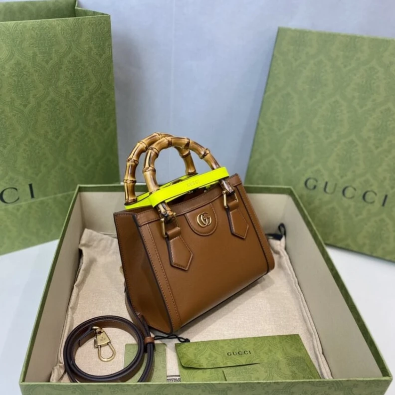 Lv belts replica Detachabl Gucci Diana Mini Tote Bag Brown
