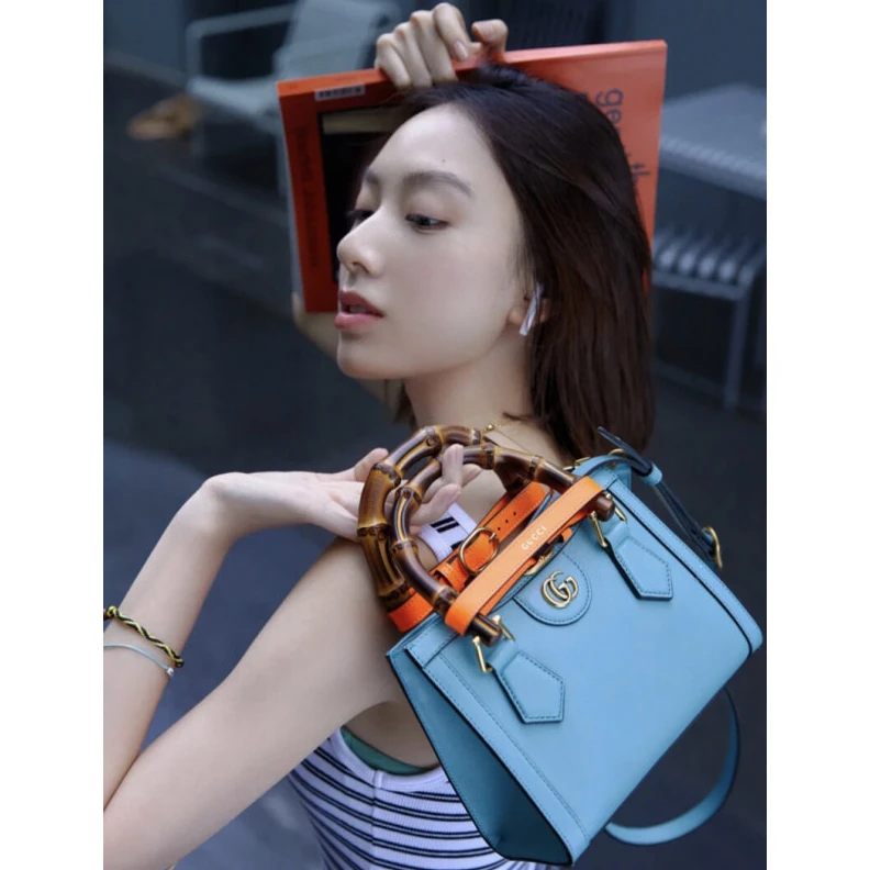 Replica bag Bamboo ha Gucci Diana Mini Tote Bag Light Blue