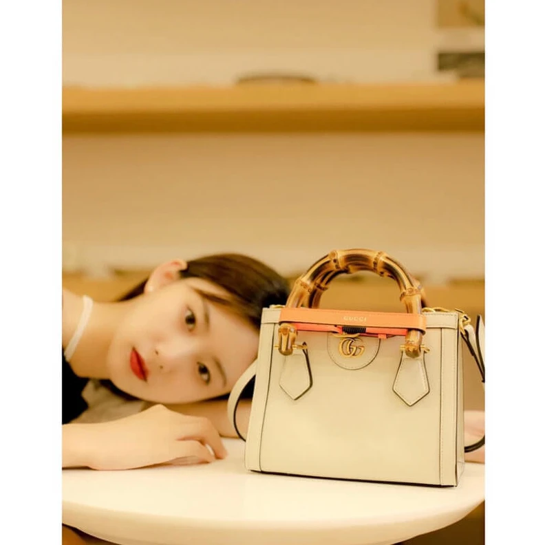 Louis vuitton locations White&nbs Gucci Diana Mini Tote Bag White
