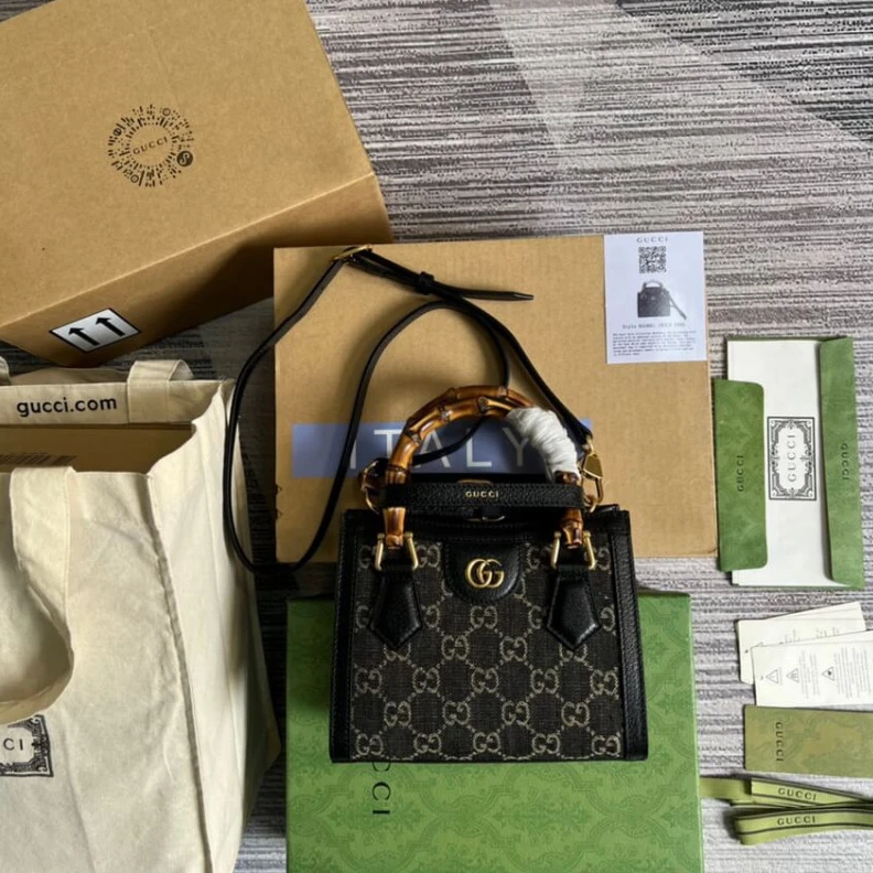 Replica bag Shiny ant Gucci Diana Mini Tote Bag in Black Denim