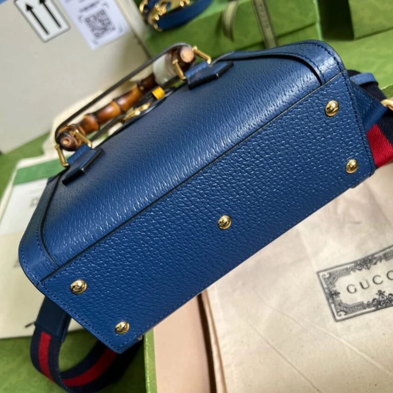 Kitlife ru Shiny ant Gucci Diana Mini Tote Bag in Royal Blue Leather