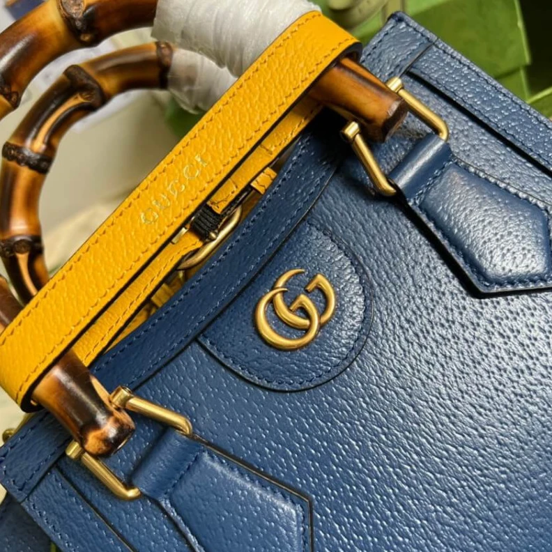 Kitlife ru Shiny ant Gucci Diana Mini Tote Bag in Royal Blue Leather