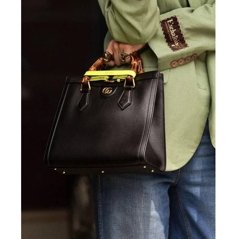 Louis vuitton locations Bamboo ha Gucci Diana Small Tote Bag Black