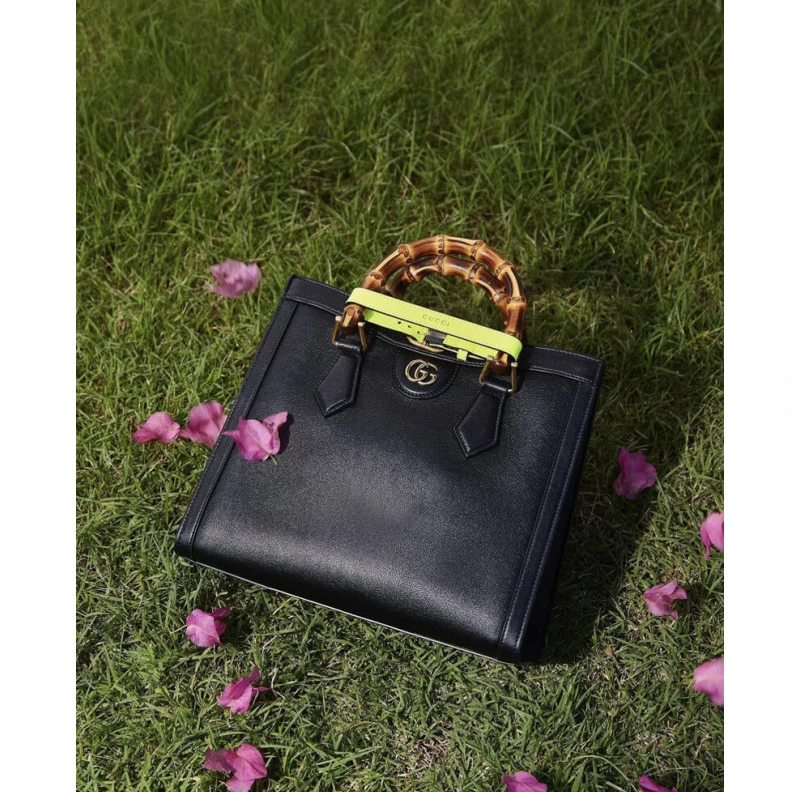 Louis vuitton locations Bamboo ha Gucci Diana Small Tote Bag Black