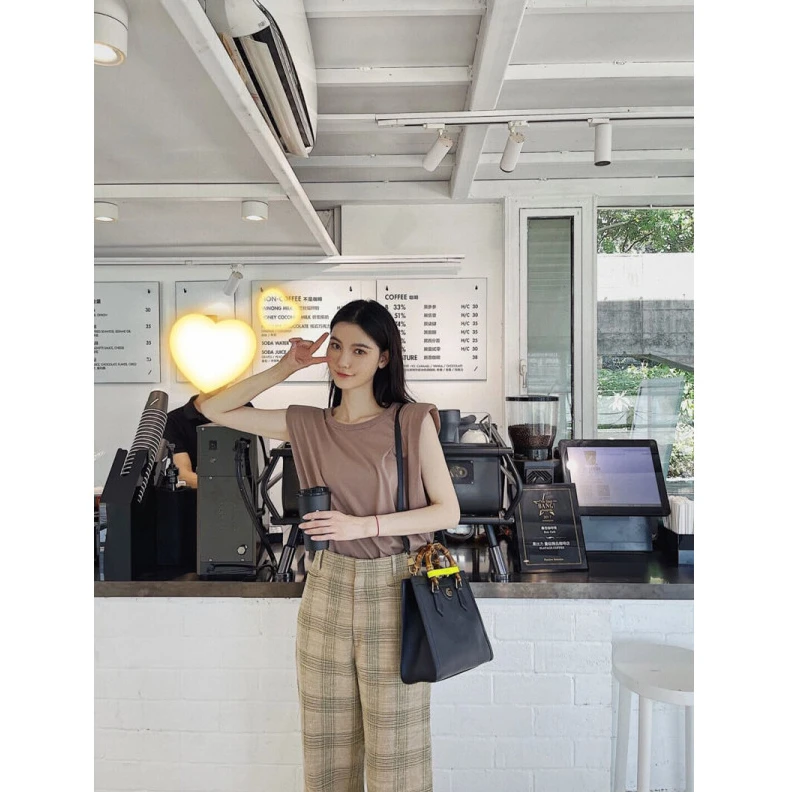 Louis vuitton locations Bamboo ha Gucci Diana Small Tote Bag Black
