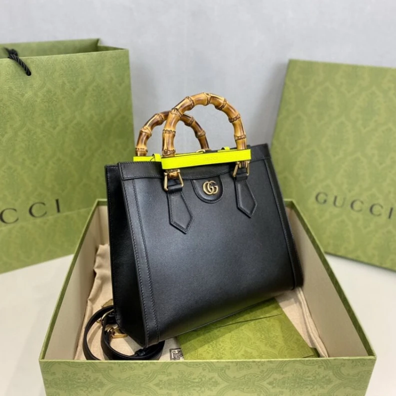 Louis vuitton locations Bamboo ha Gucci Diana Small Tote Bag Black