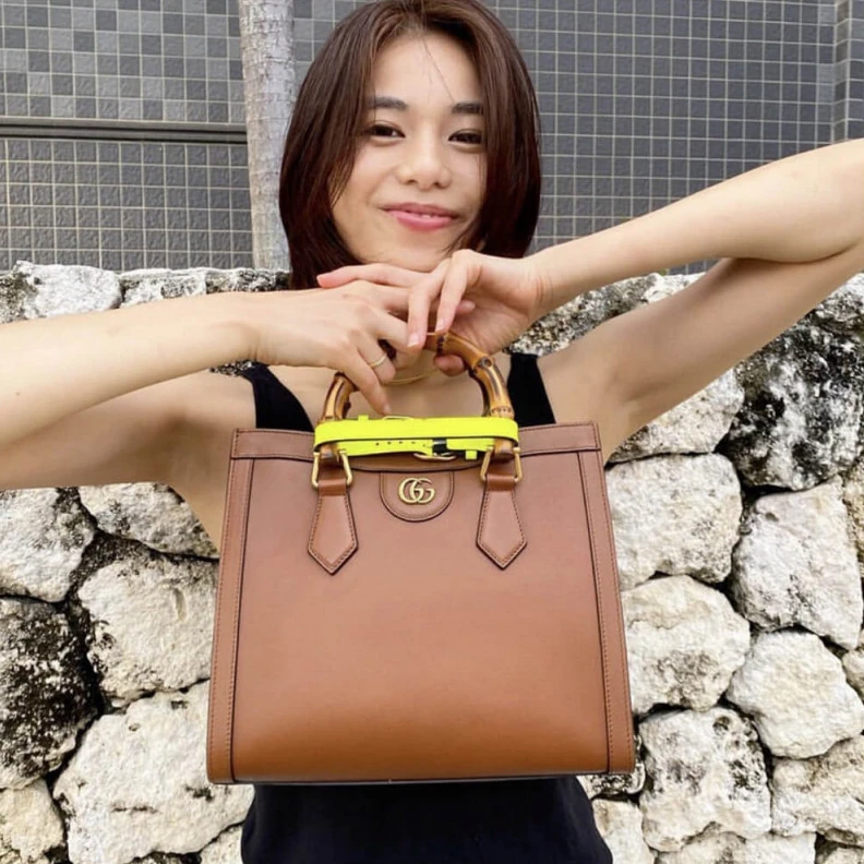 Kitlife ru Interior Gucci Diana Small Tote Bag Brown
