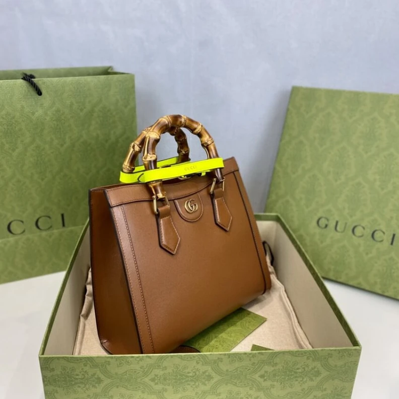 Kitlife ru Interior Gucci Diana Small Tote Bag Brown