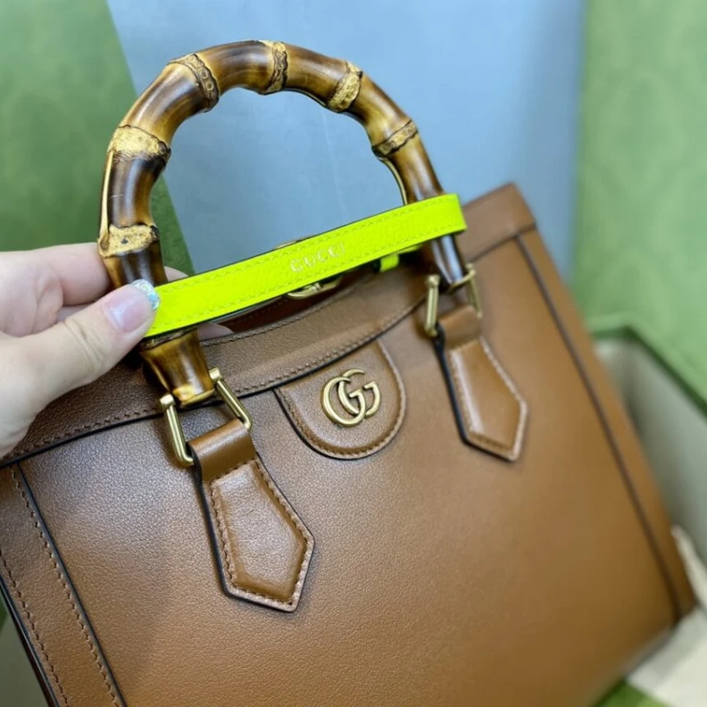 Kitlife ru Interior Gucci Diana Small Tote Bag Brown