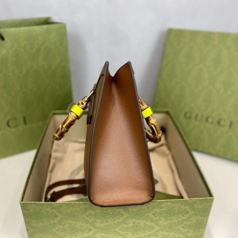 Kitlife ru Interior Gucci Diana Small Tote Bag Brown