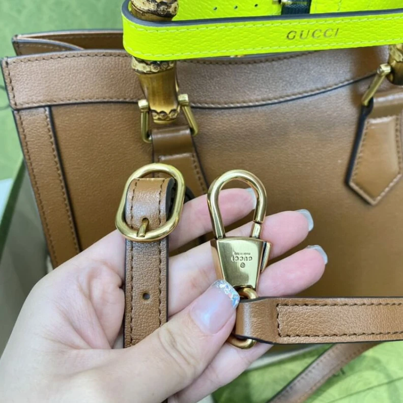 Kitlife ru Interior Gucci Diana Small Tote Bag Brown