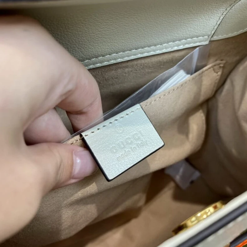 Replica bag White&nbs Gucci Diana Small Tote Bag White