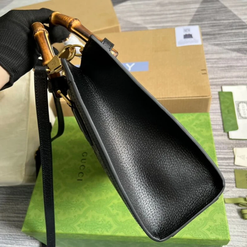 Replica bags lv Bamboo ha Gucci Diana Small Tote Bag in Black Denim
