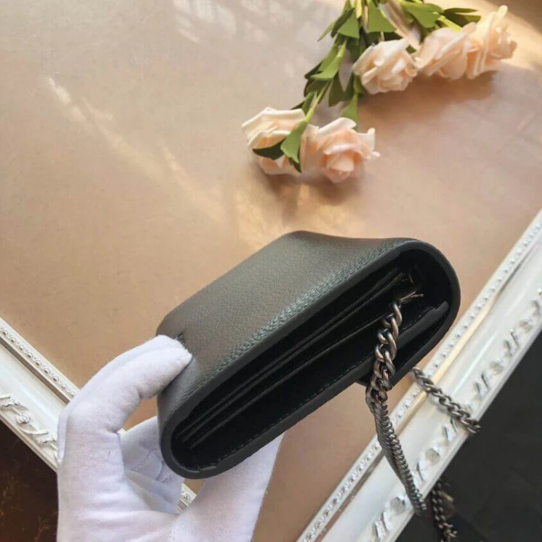 Louis vuitton locations Handstitc Gucci Dionysus Black Leather Mini Chain Bag