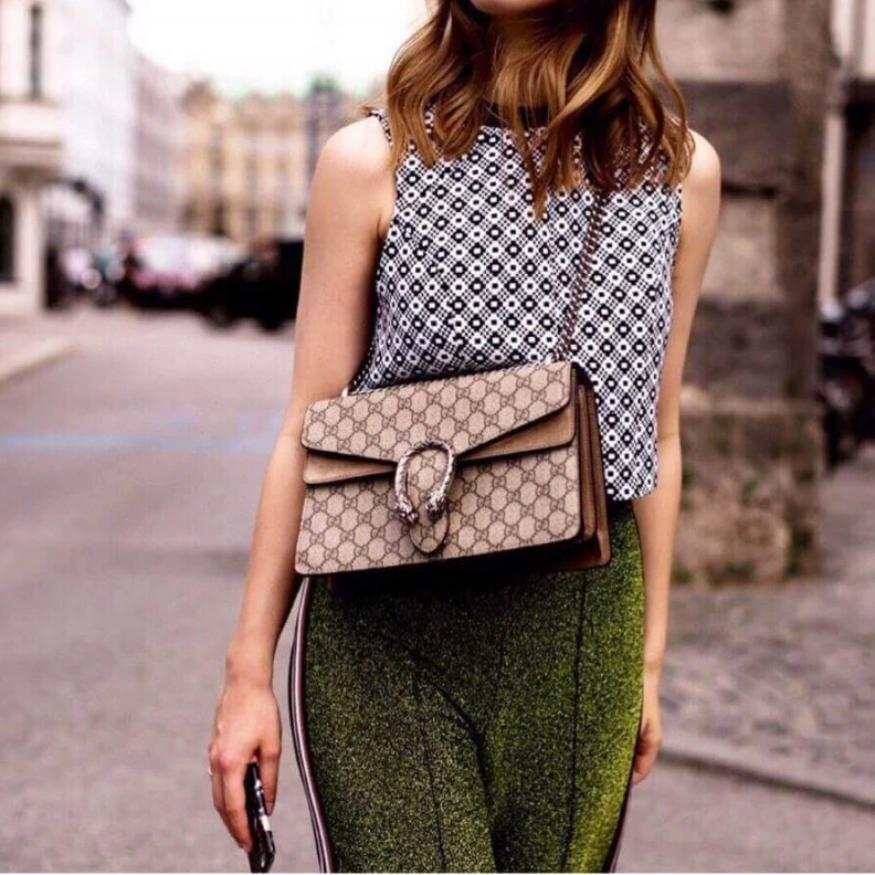 Louis vuitton locations Tiger hea Gucci Dionysus Small GG Shoulder Bag Apricot