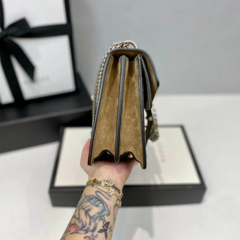 Louis vuitton locations Tiger hea Gucci Dionysus Small GG Shoulder Bag Apricot