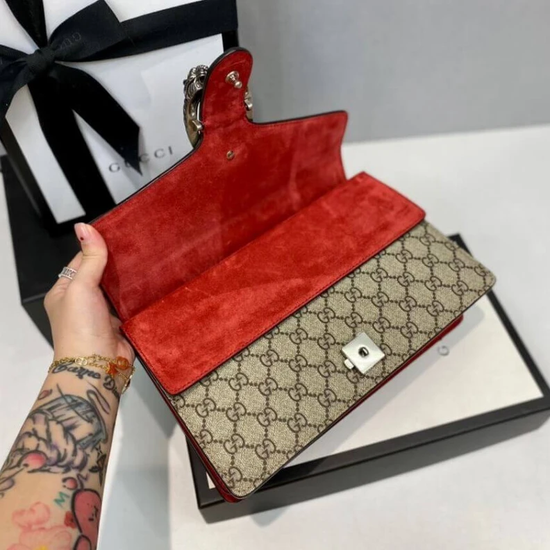 Louis vuitton locations Beige ebo Gucci Dionysus Small GG Shoulder Bag Red