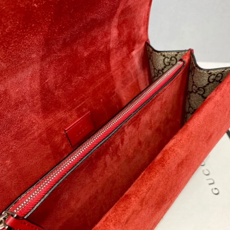 Louis vuitton locations Beige ebo Gucci Dionysus Small GG Shoulder Bag Red