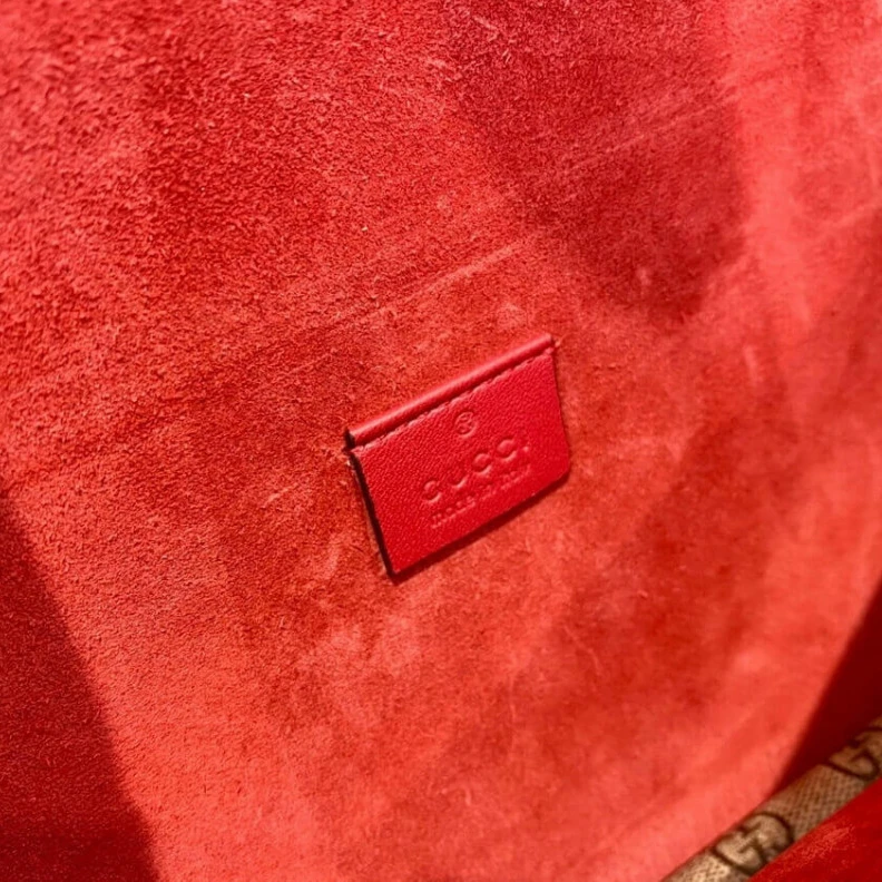 Louis vuitton locations Beige ebo Gucci Dionysus Small GG Shoulder Bag Red