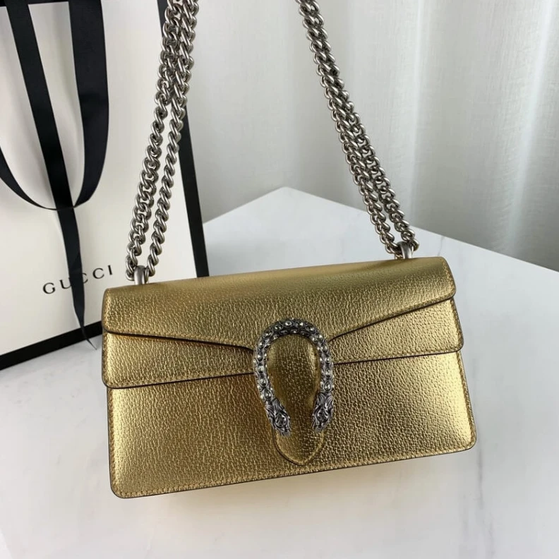 Kitlife Pin closu Gucci Dionysus Small Shoulder Bag in Gold Lame Leather
