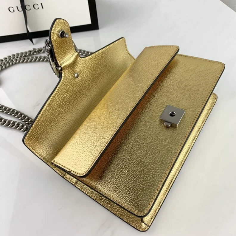 Kitlife Pin closu Gucci Dionysus Small Shoulder Bag in Gold Lame Leather