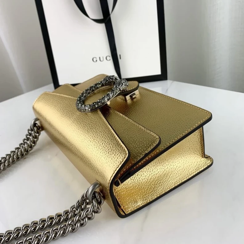 Kitlife Pin closu Gucci Dionysus Small Shoulder Bag in Gold Lame Leather